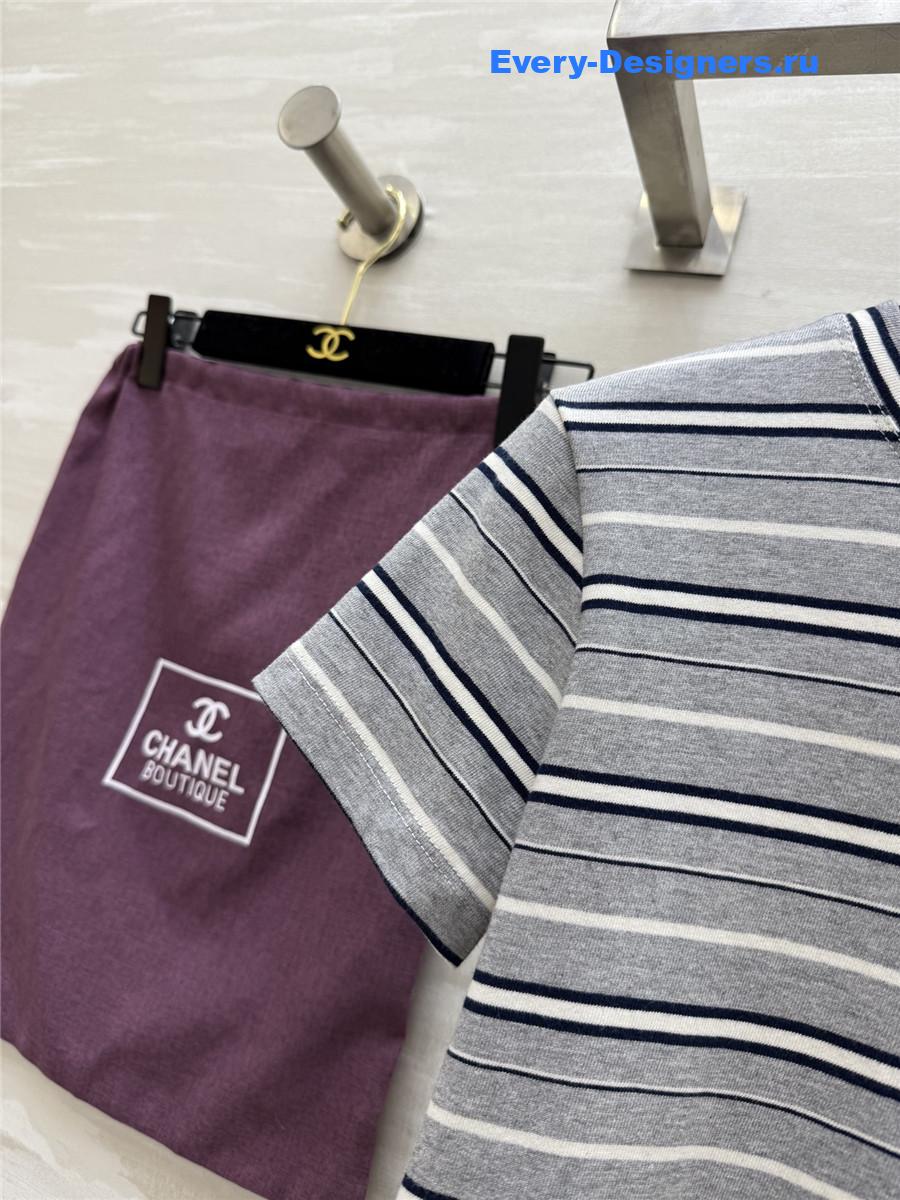 Ch**el multicolor beaded floral tee