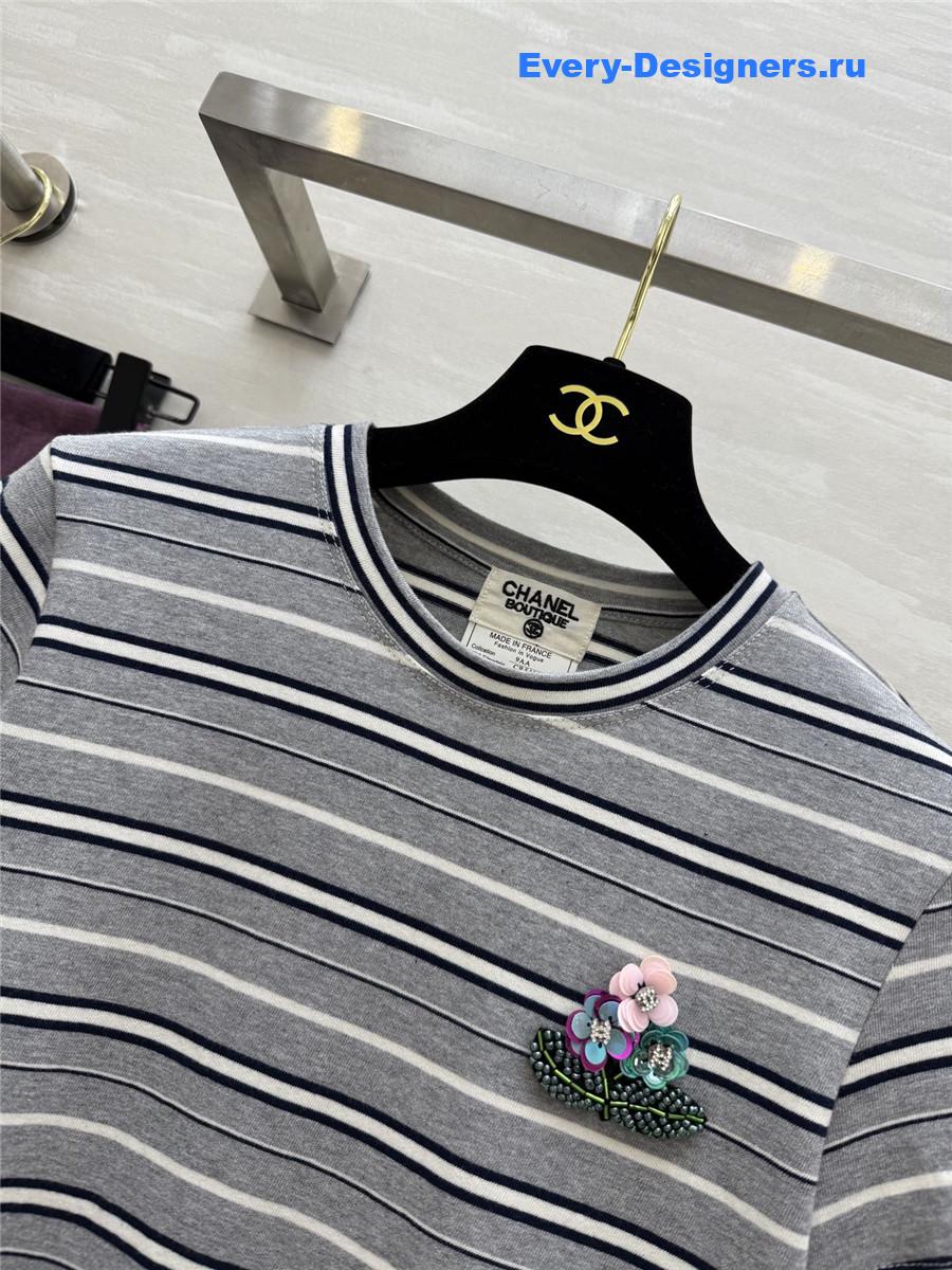 Ch**el multicolor beaded floral tee