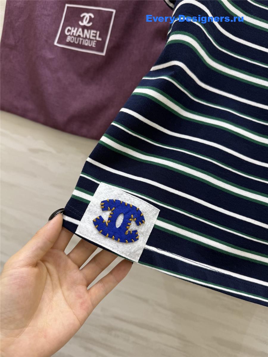 Ch**el navy beaded floral tee