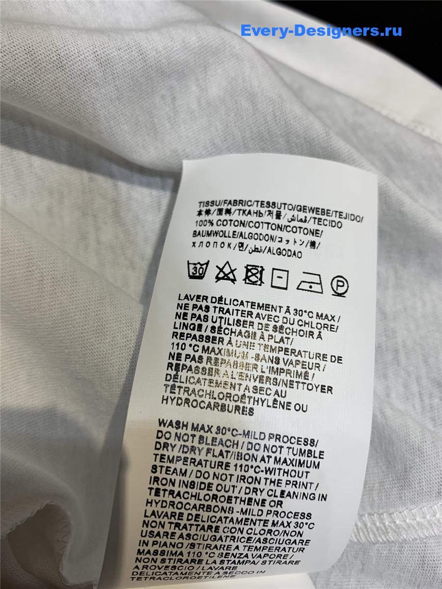 Sa1nt Lau*nt white t-shirt