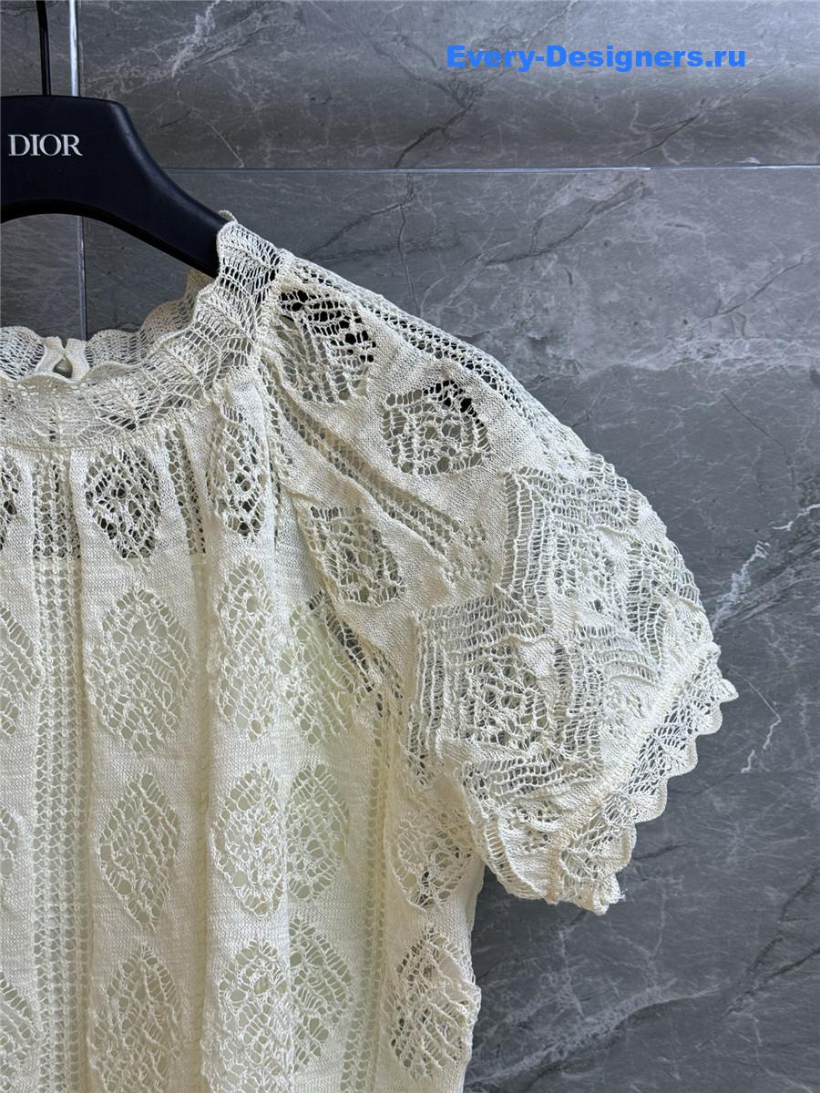 D10r lace puff sleeve top