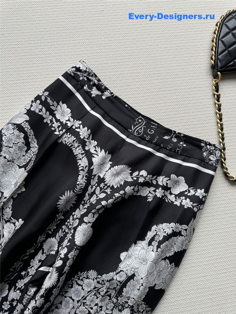 H**me5 black silk floral pants