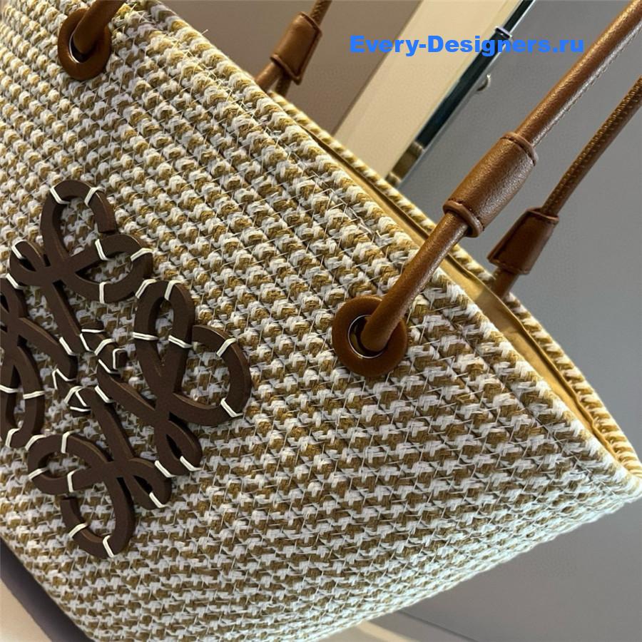 L0ew* beige woven shoulder bag
