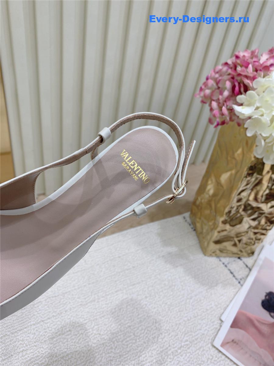 Va1e*ntin0 beige rockstud slingback pumps