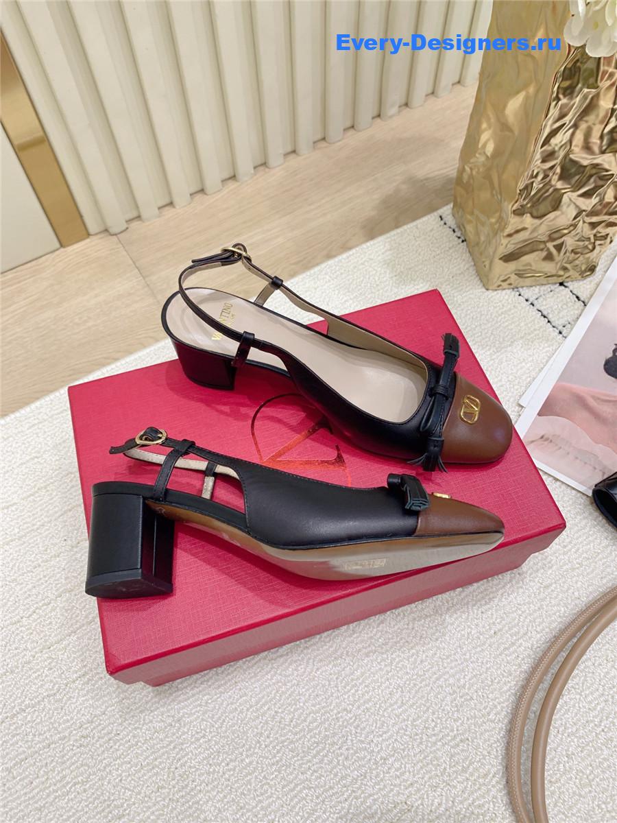 Va1e*ntin0 black rockstud slingback pumps