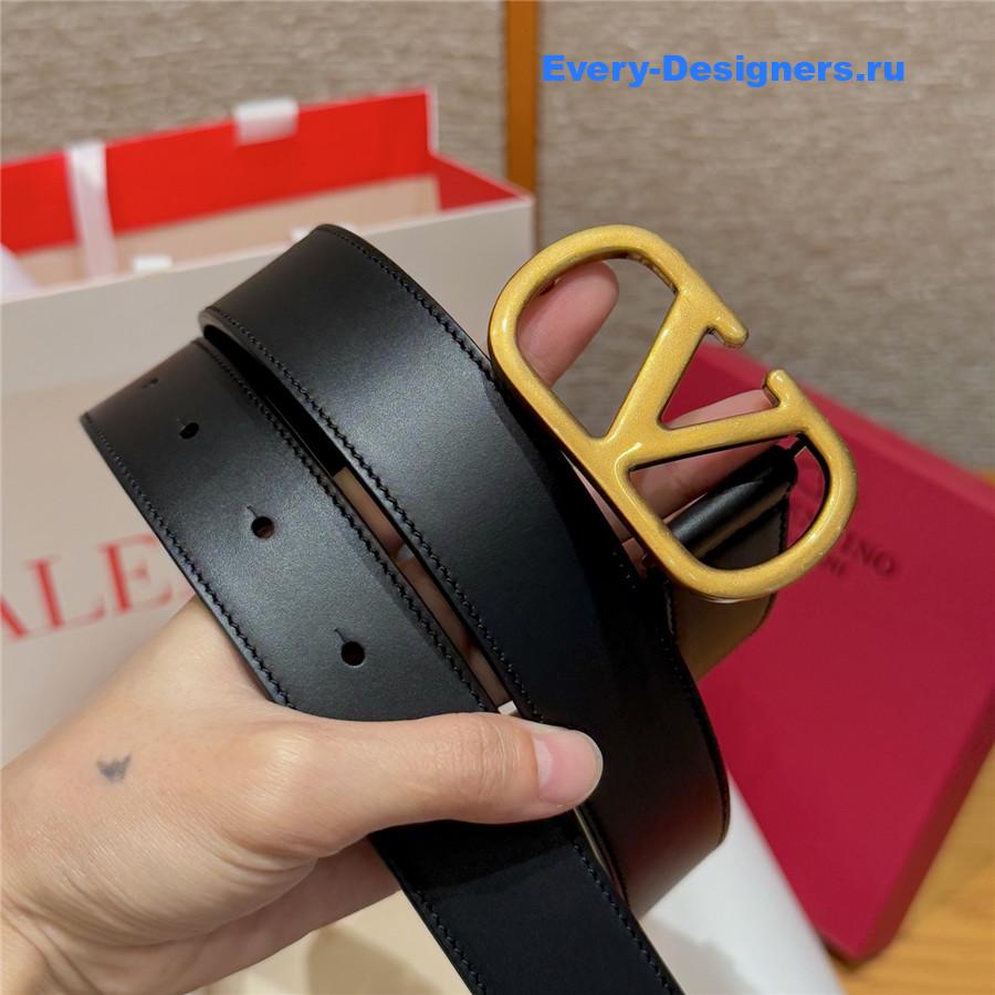 Va1e*ntin0 gold vlogo black belt
