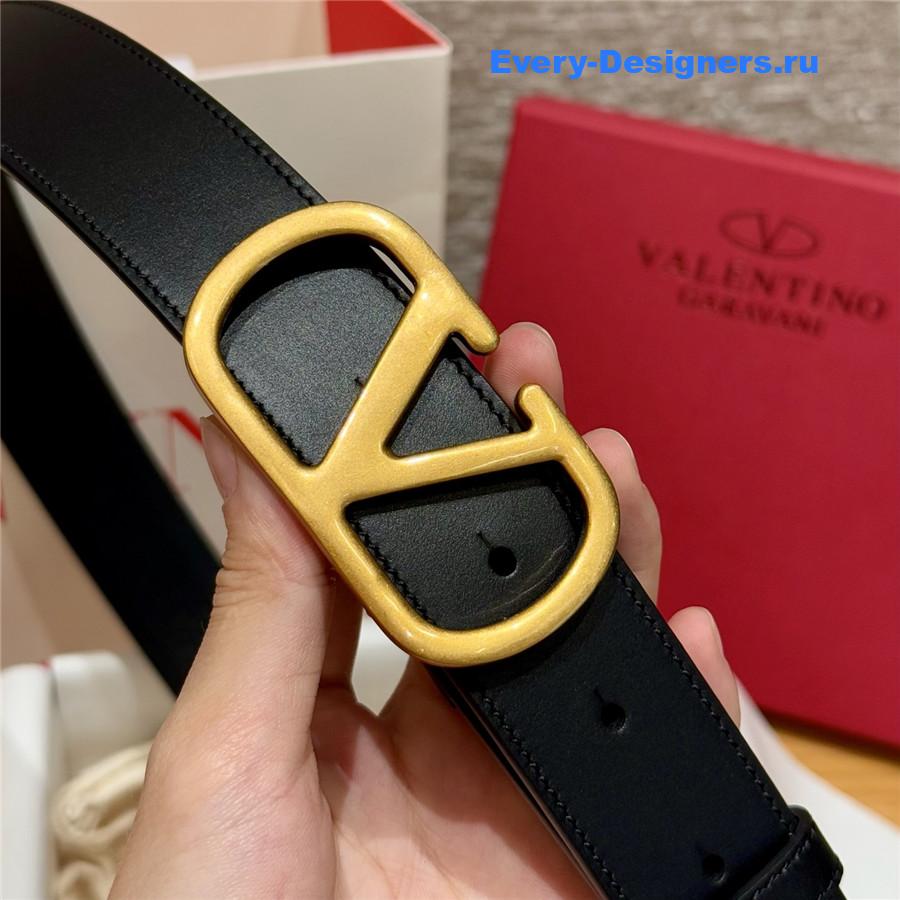 Va1e*ntin0 gold vlogo black belt
