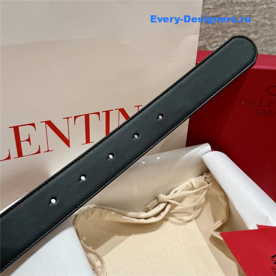 Va1e*ntin0 gold vlogo black belt