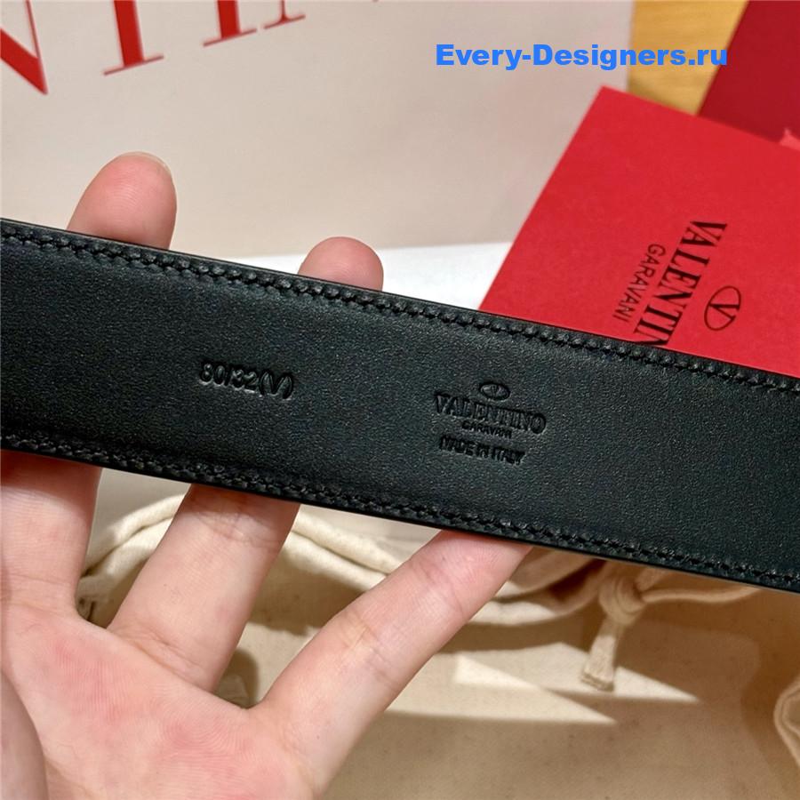 Va1e*ntin0 gold vlogo black belt