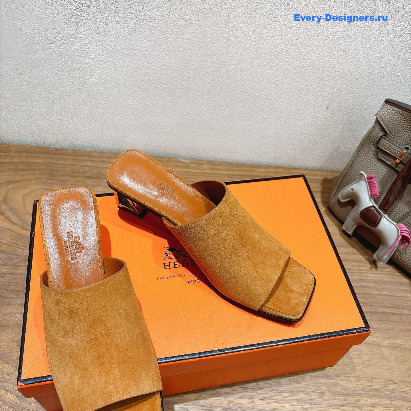 H**me5 brown suede helia mules