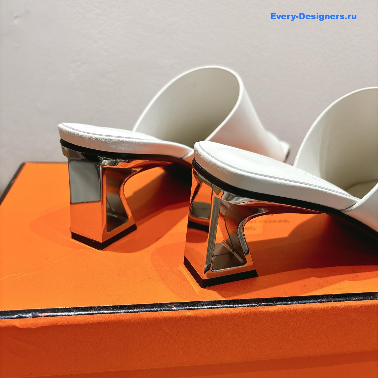 H**me5 white suede helia mules