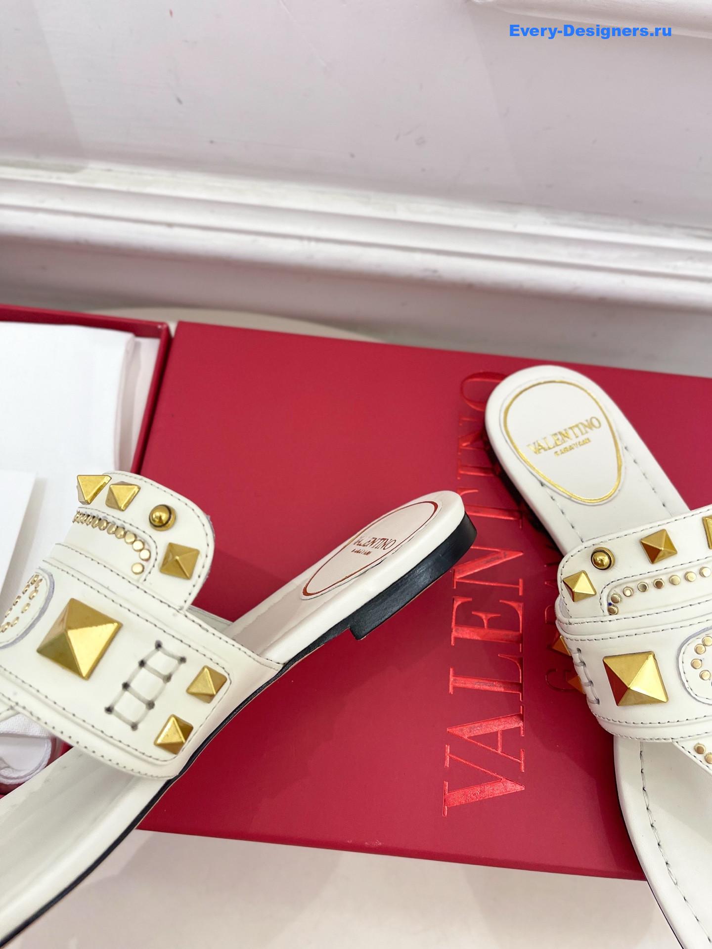 Va1e*ntin0 plaster caster sandals white