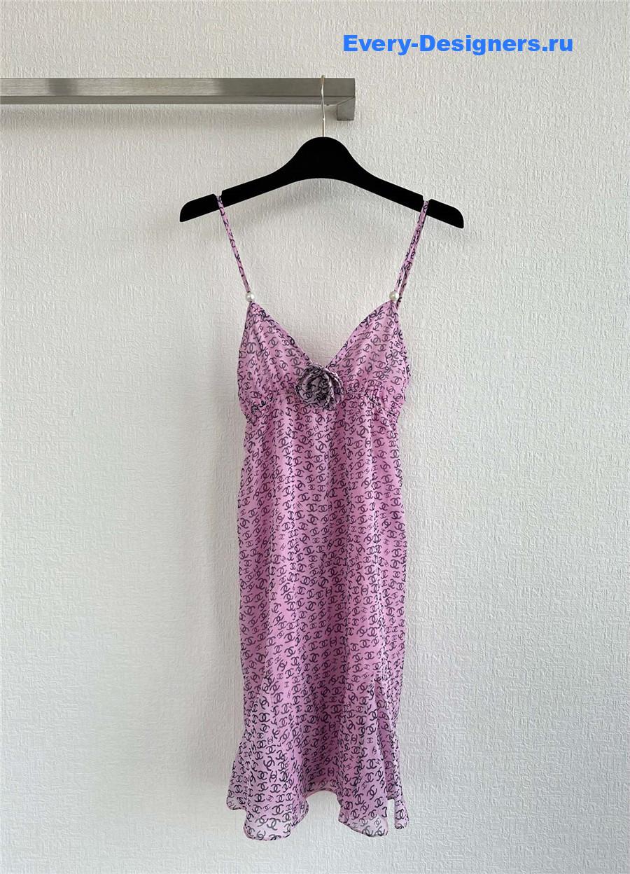 Ch**el pink cc suspender skirt