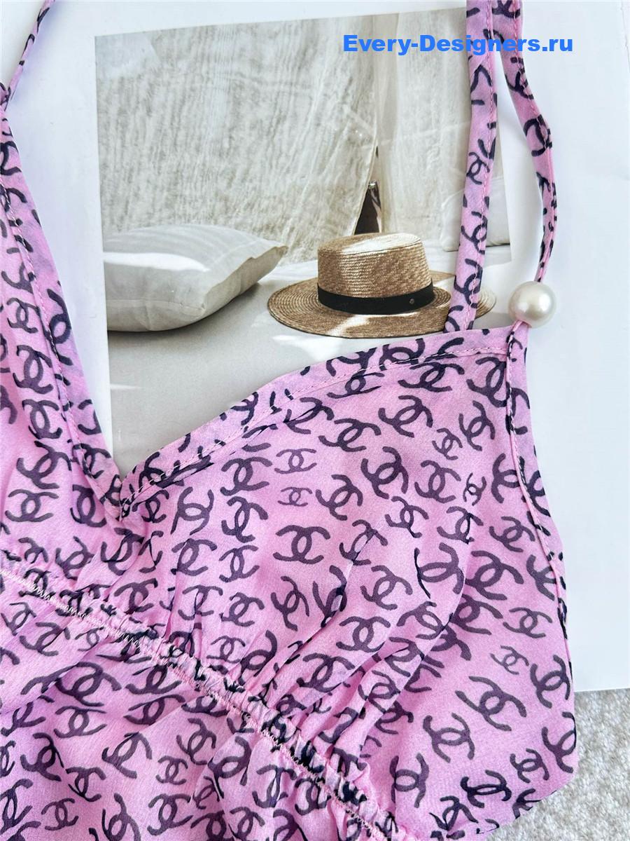 Ch**el pink cc suspender skirt