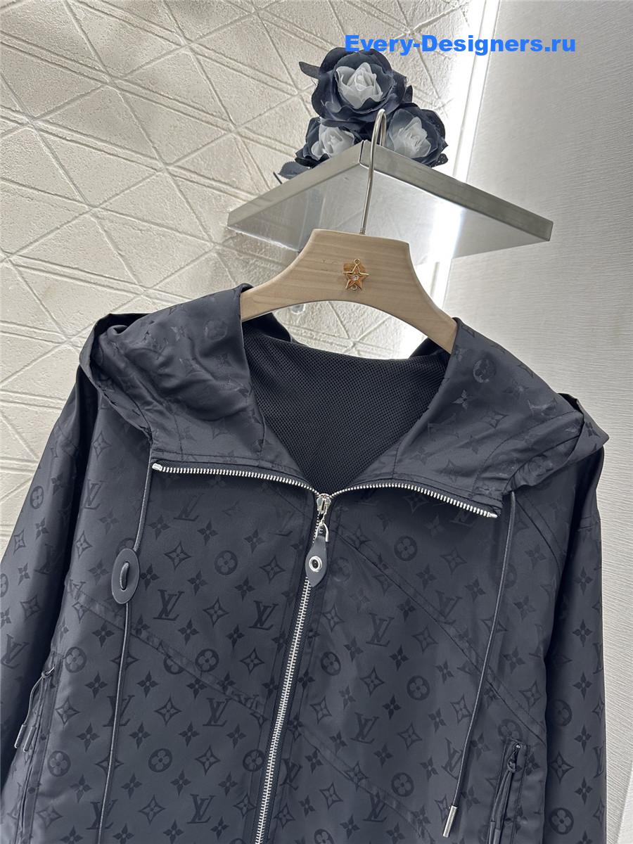 l0vis Vvtt0n shiny monogram parka