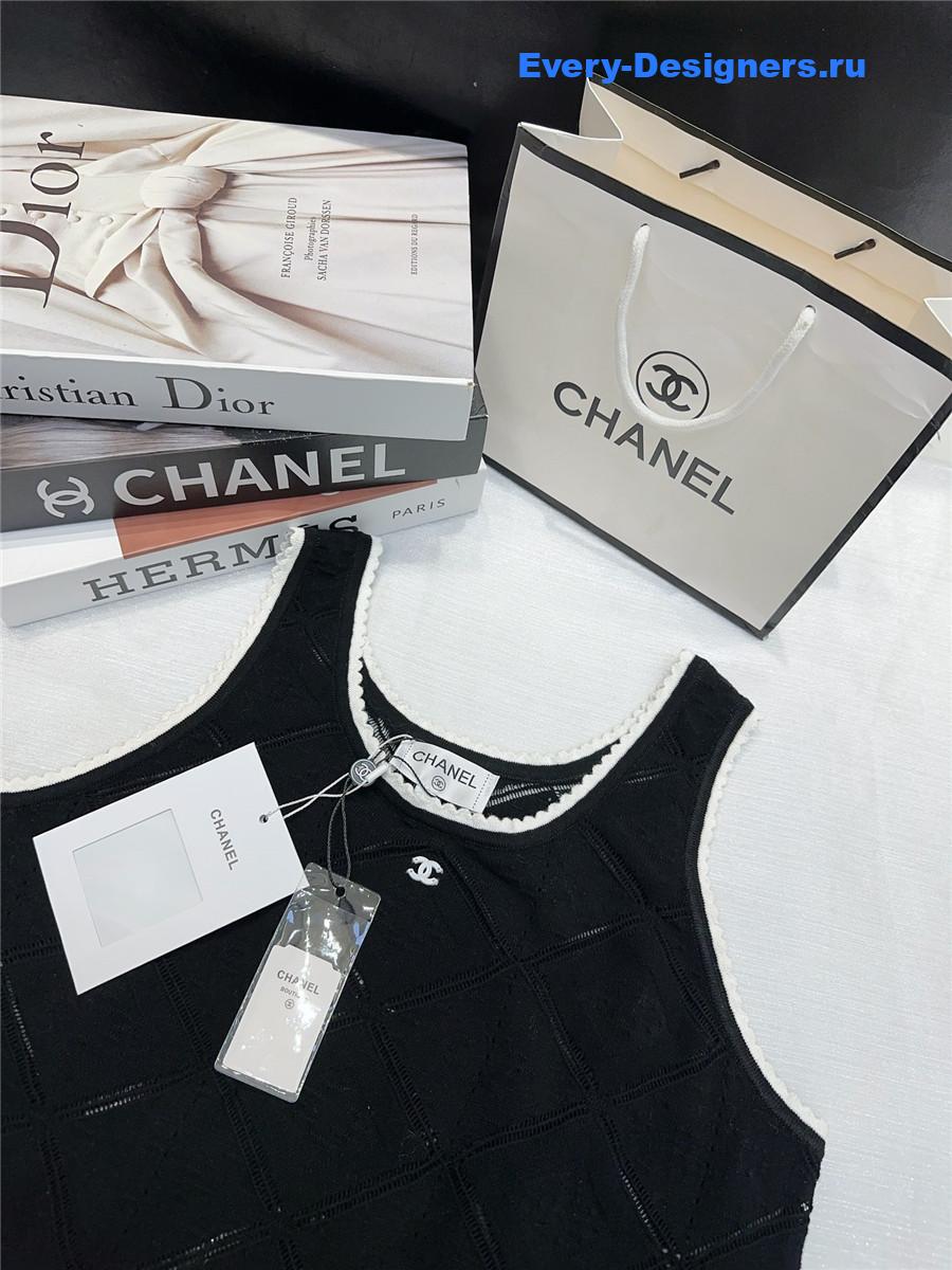 Ch**el cc logo sleeveless vest