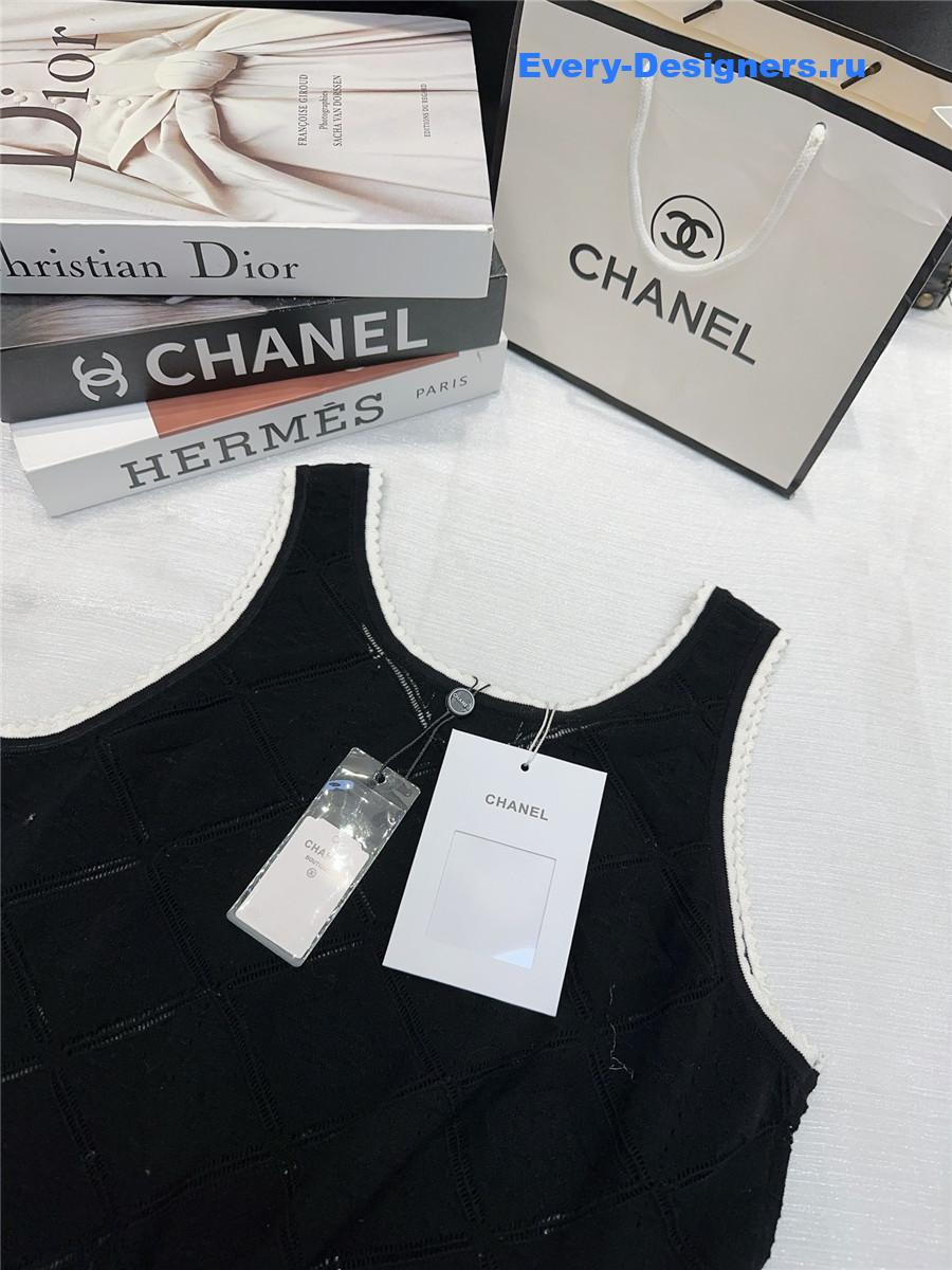 Ch**el cc logo sleeveless vest