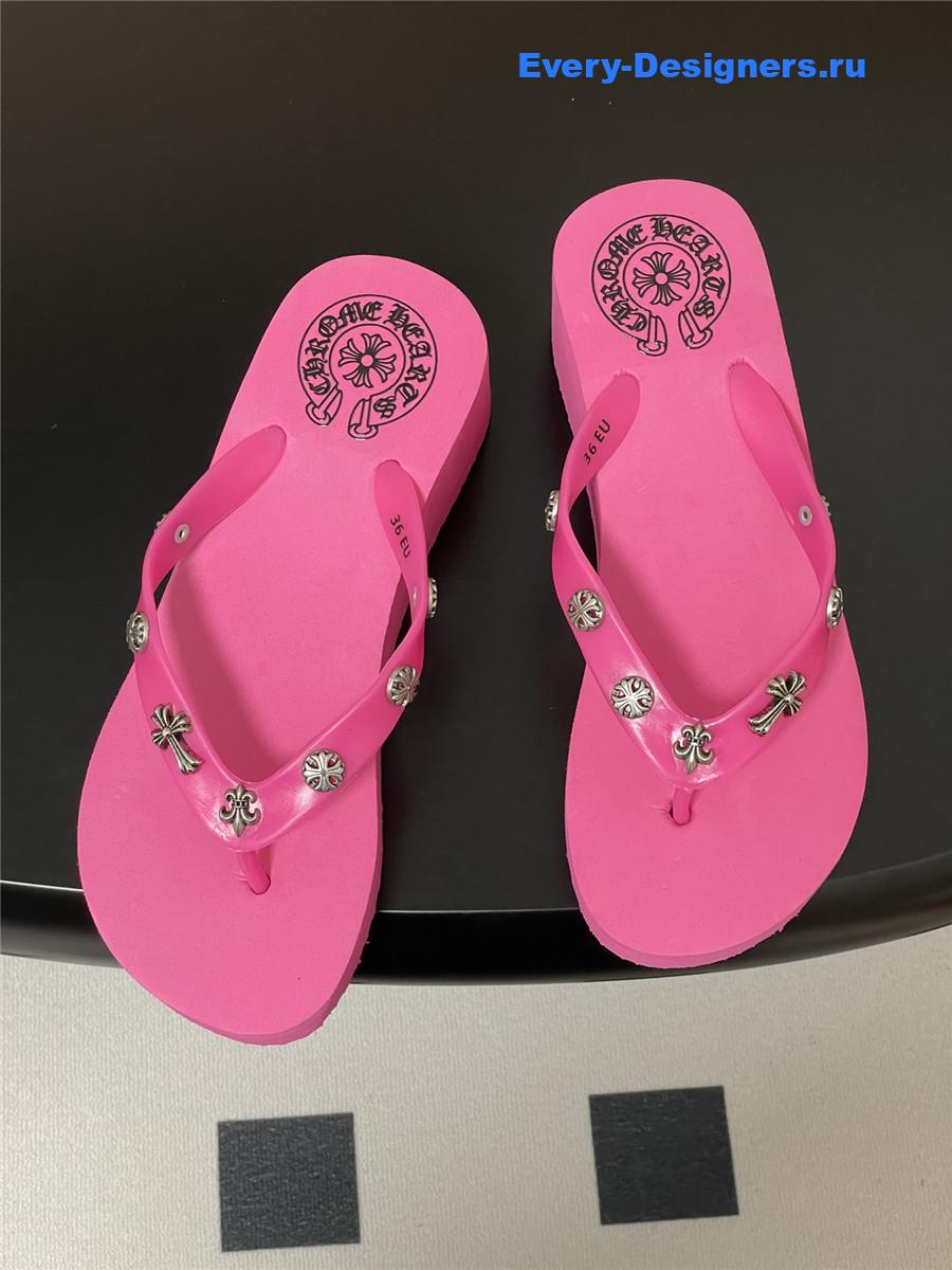 Ch*0me He**ts fuchsia platform flip flops