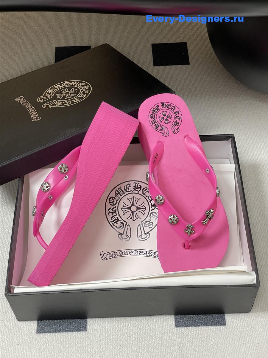 Ch*0me He**ts fuchsia platform flip flops