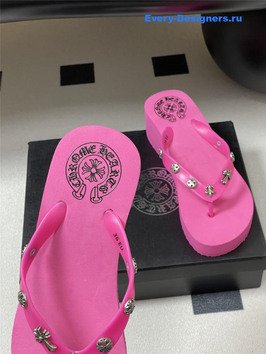 Ch*0me He**ts fuchsia platform flip flops