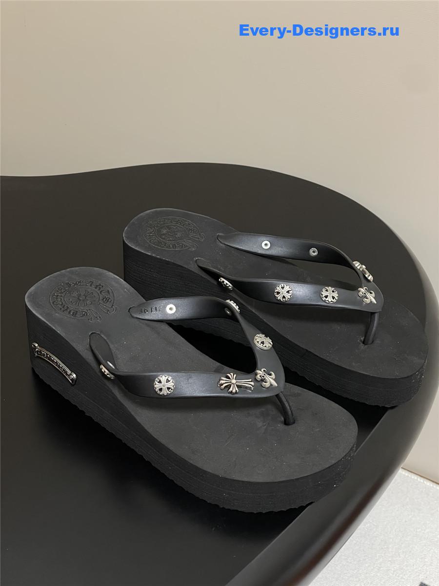 Ch*0me He**ts black platform flip flops
