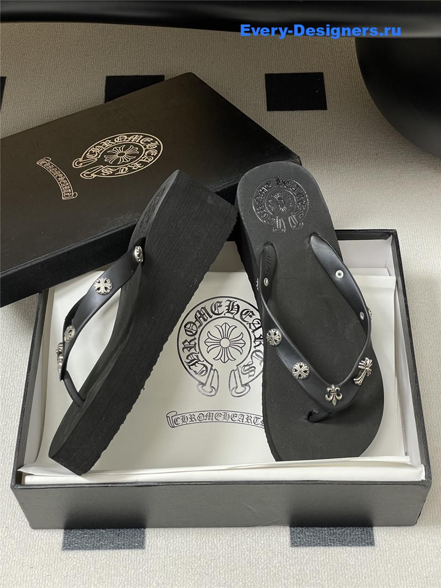 Ch*0me He**ts black platform flip flops