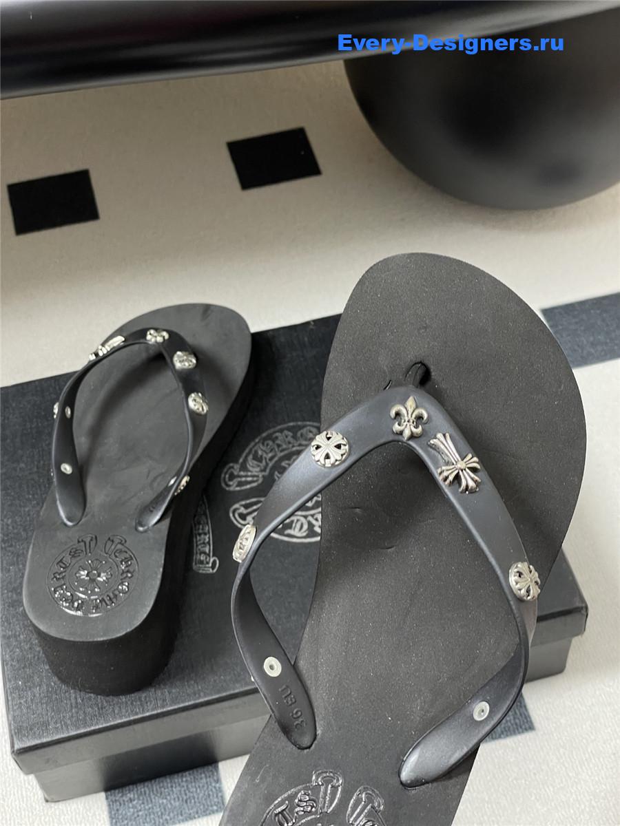 Ch*0me He**ts black platform flip flops