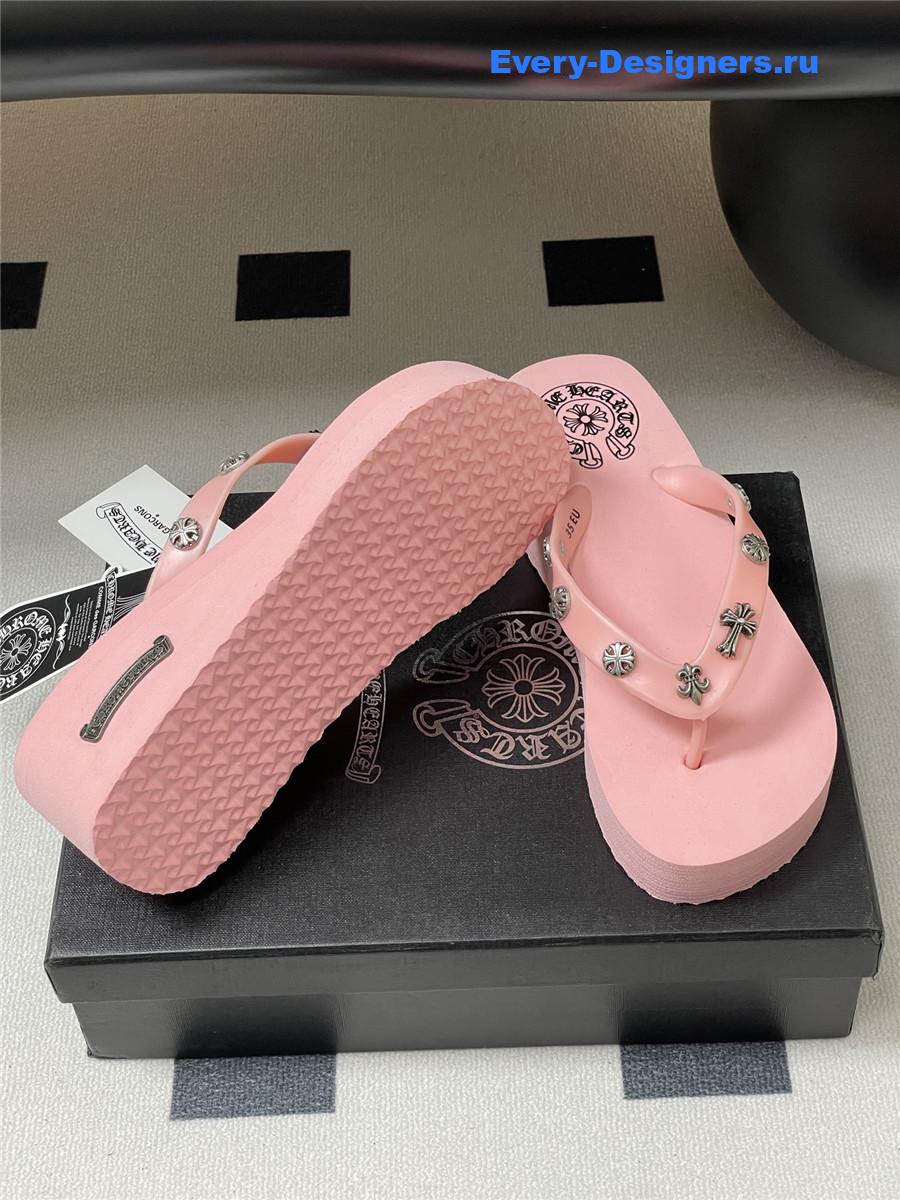 Ch*0me He**ts pink platform flip flops