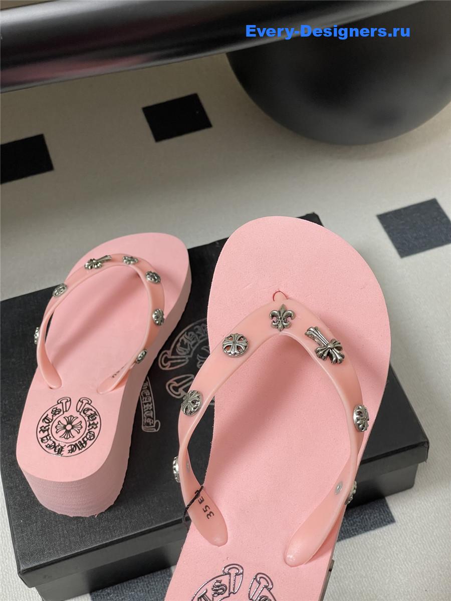 Ch*0me He**ts pink platform flip flops