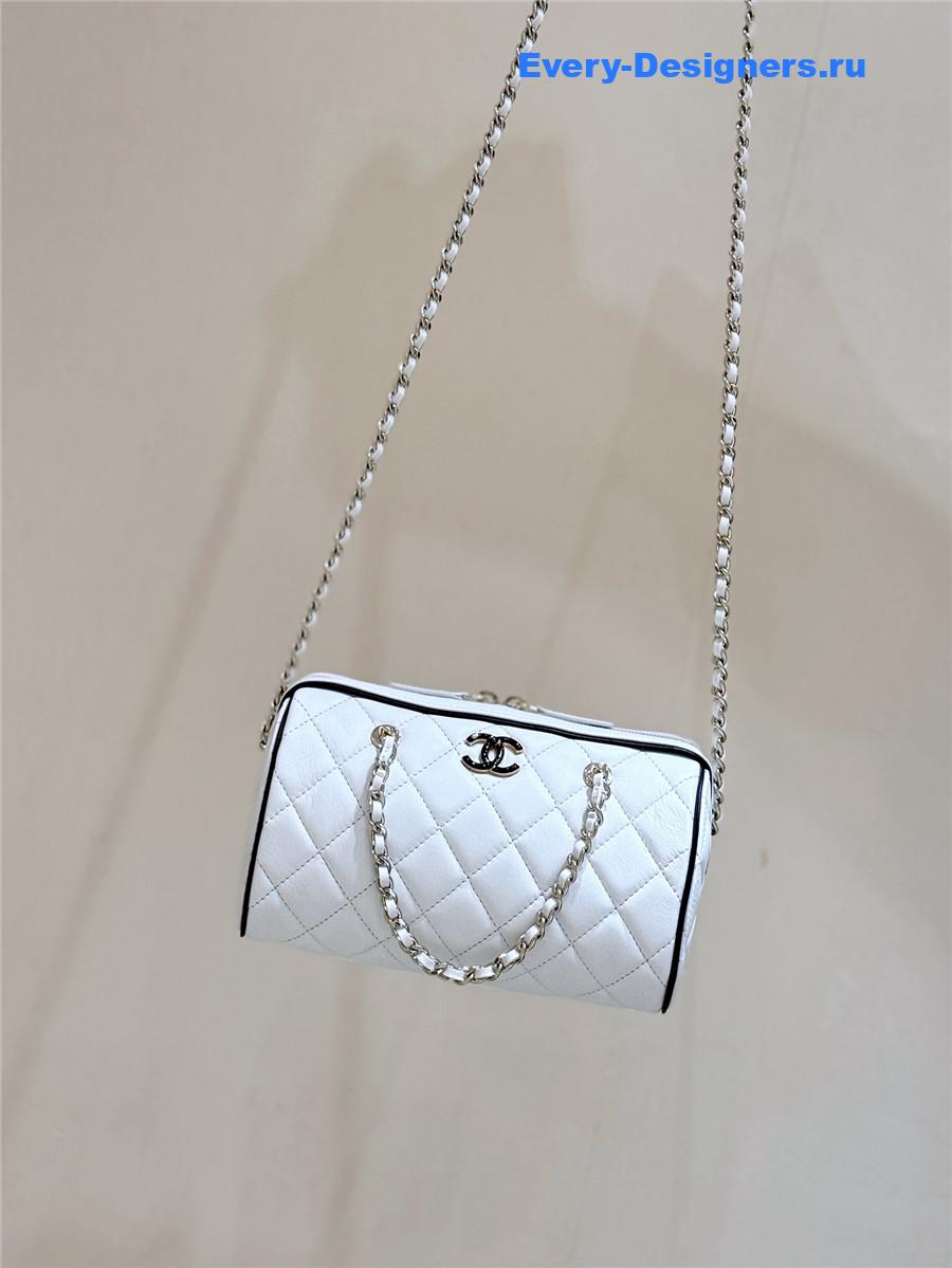 Ch**el white matelasse clutch