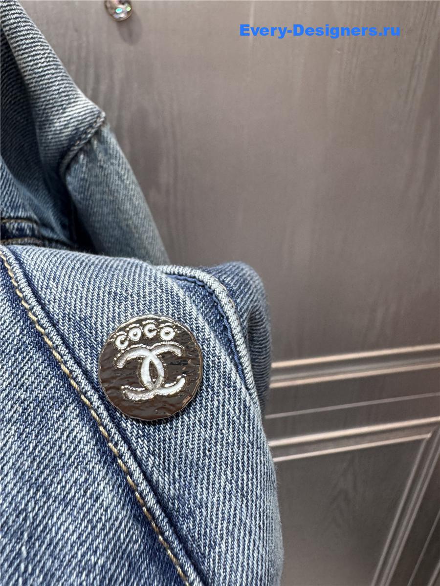 Ch**el embroidered denim blouson