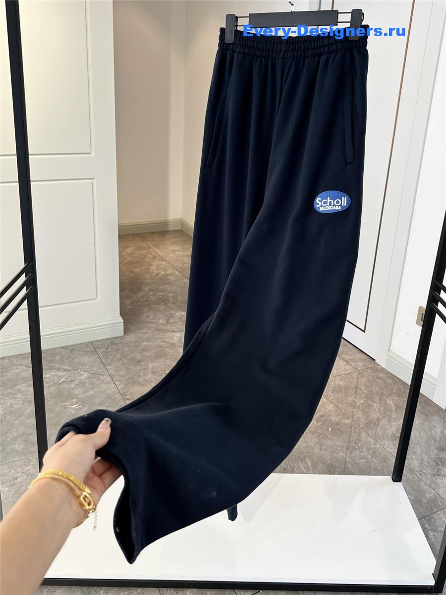 Ba1en*iaga navy loop sweatpants