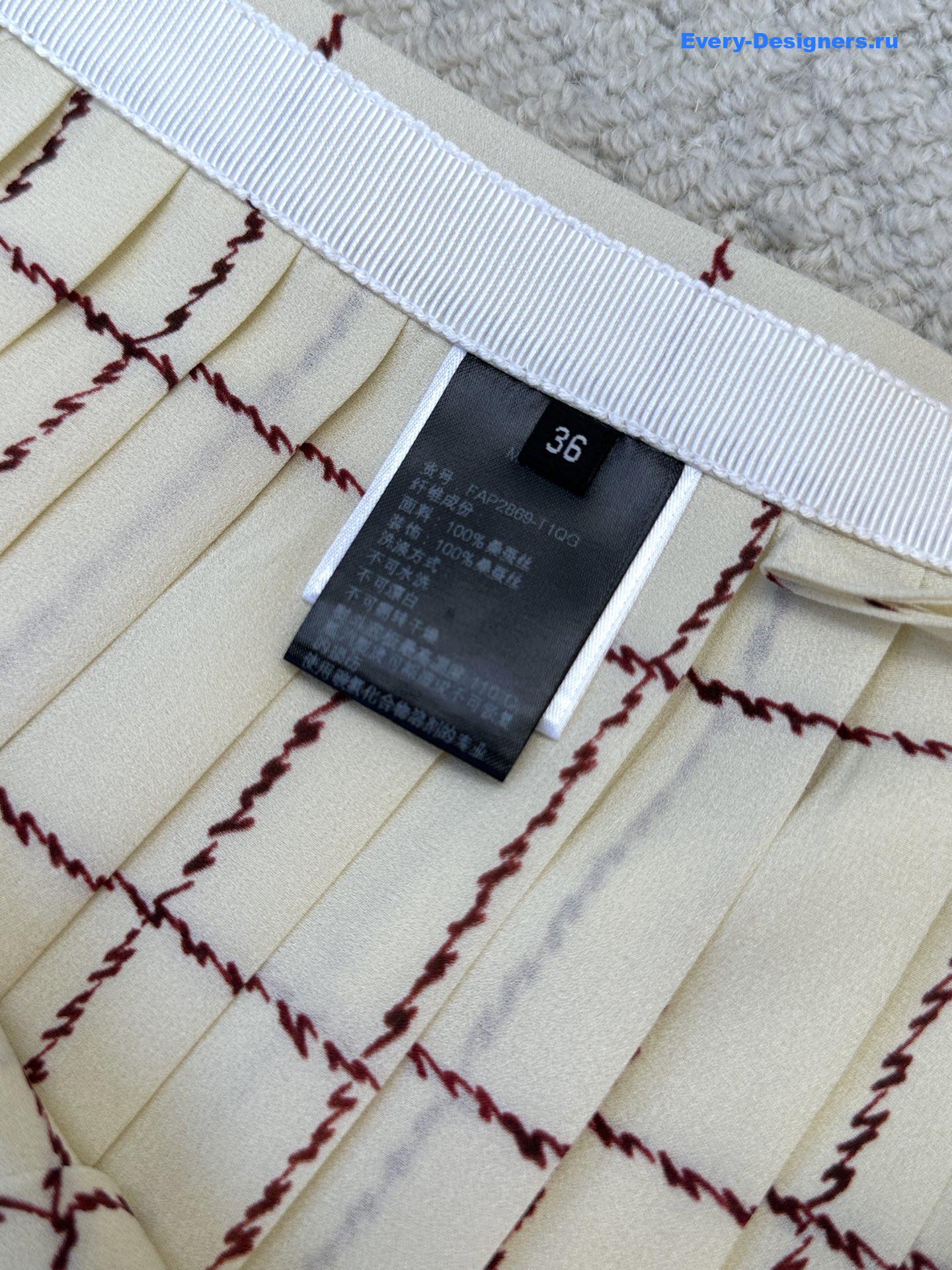 L0r0 P1ana silk check skirt