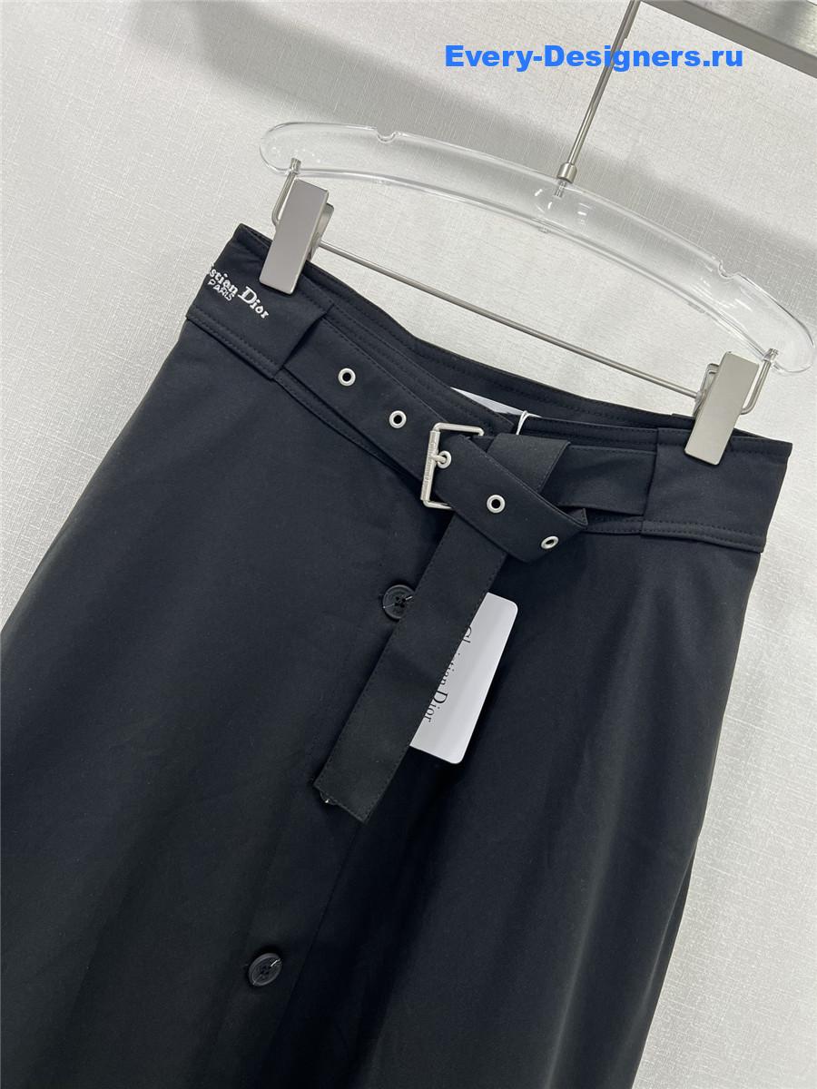 D10r belted black skirt