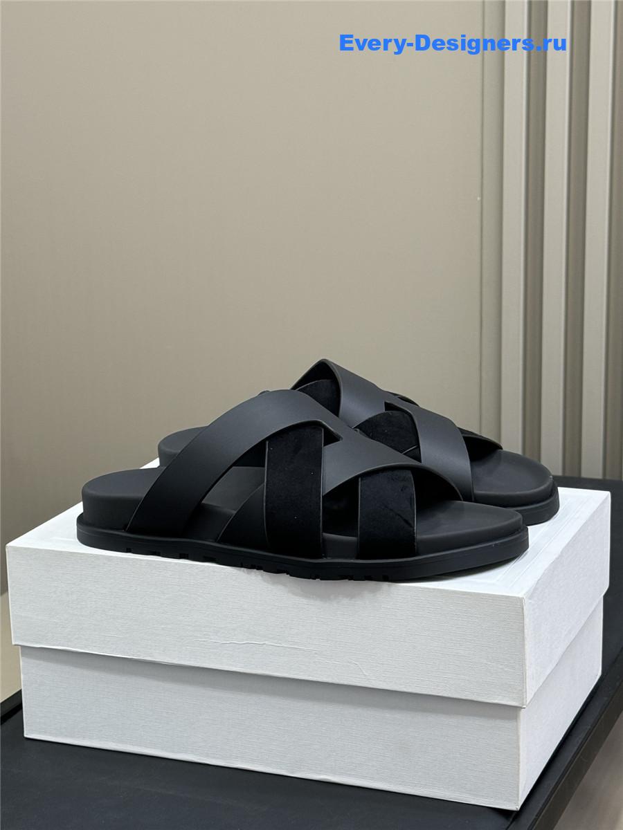 H**me5 black kazimir sandals