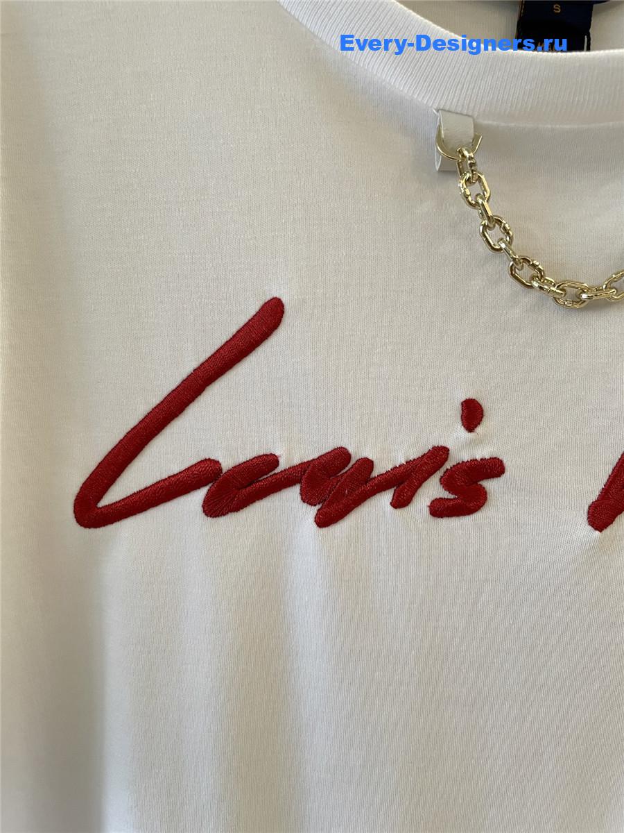 l0vis Vvtt0n cursive crop top