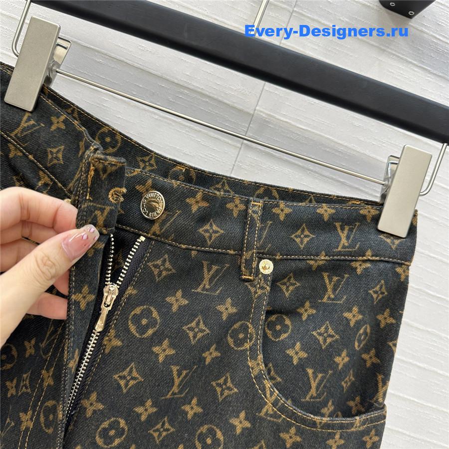 l0vis Vvtt0n monogram denim trousers