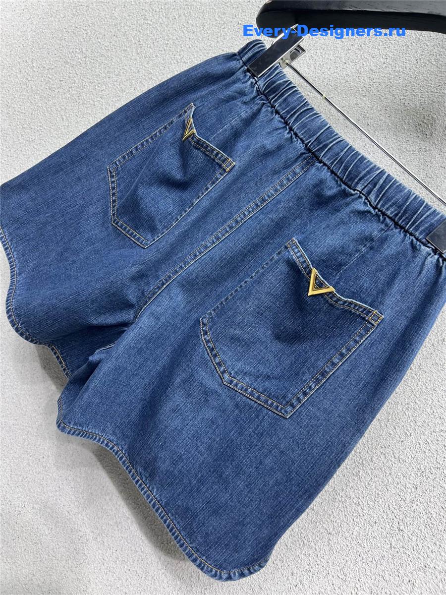 Va1e*ntin0 blue denim suit