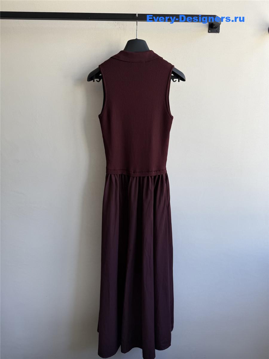 D10r sleeveless pleated burgundy mini dress