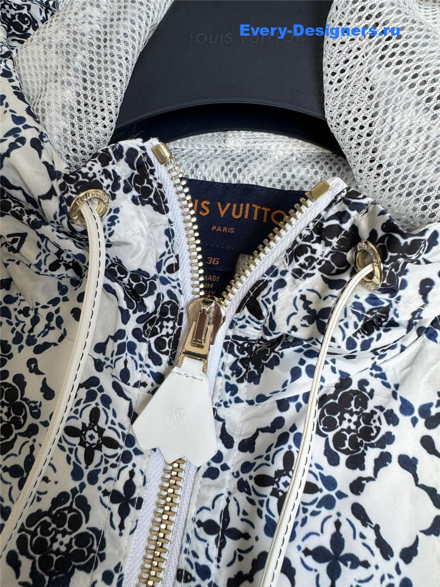 l0vis Vvtt0n monogram hooded parka