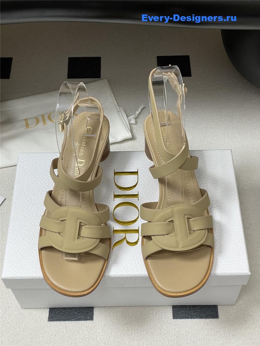 D10r d-club green heeled sandals