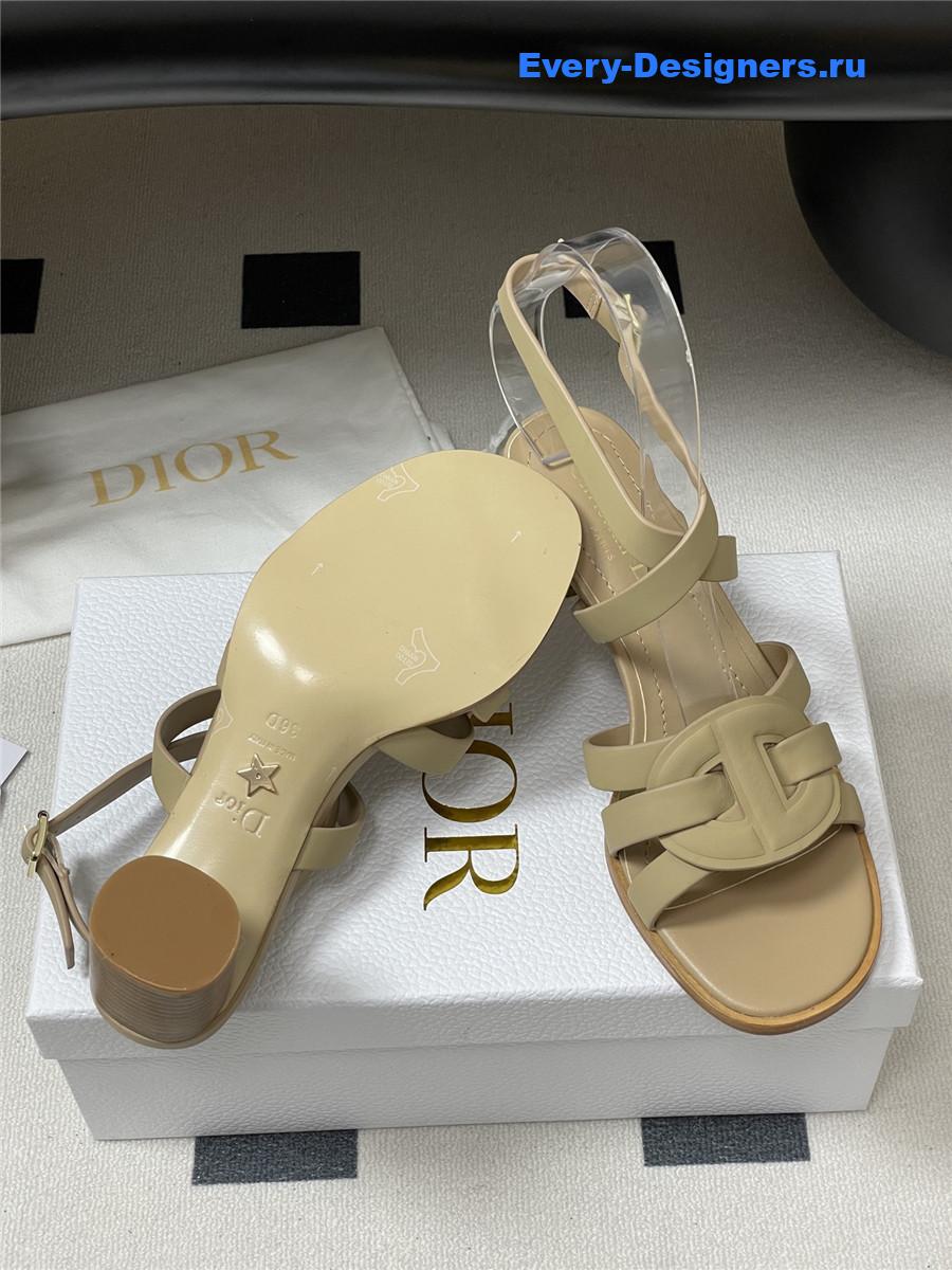 D10r d-club green heeled sandals