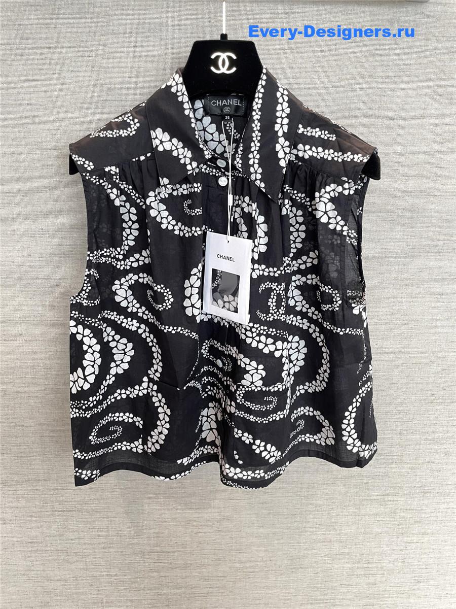 Ch**el coco beach black vest