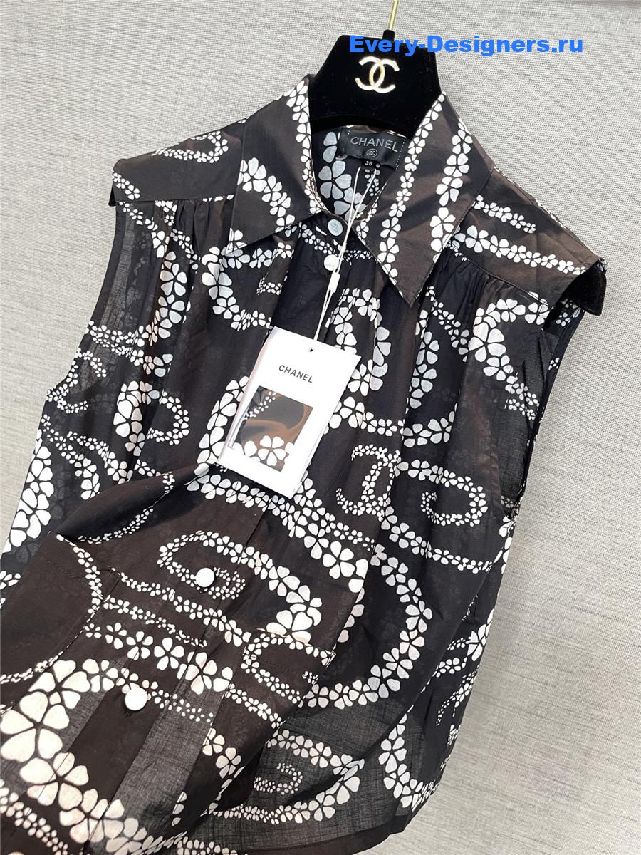 Ch**el coco beach black vest