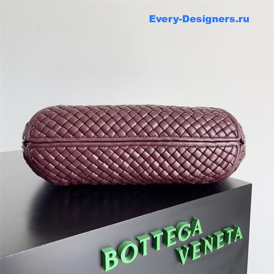 b0tt*ga Ven*ta burgundy pipe bag