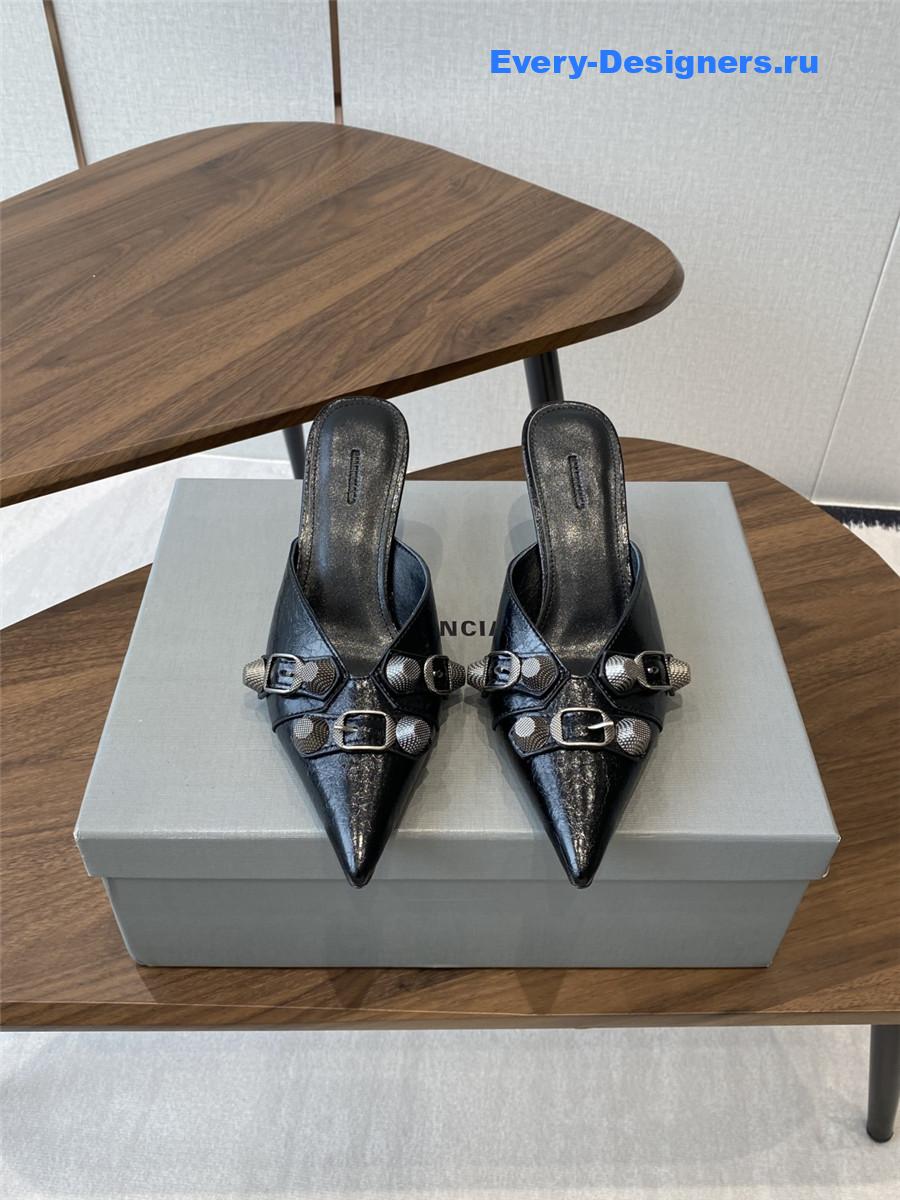 Ba1en*iaga cagole black pumps