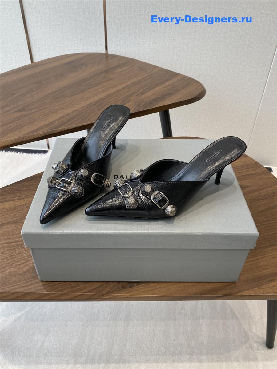 Ba1en*iaga cagole black pumps