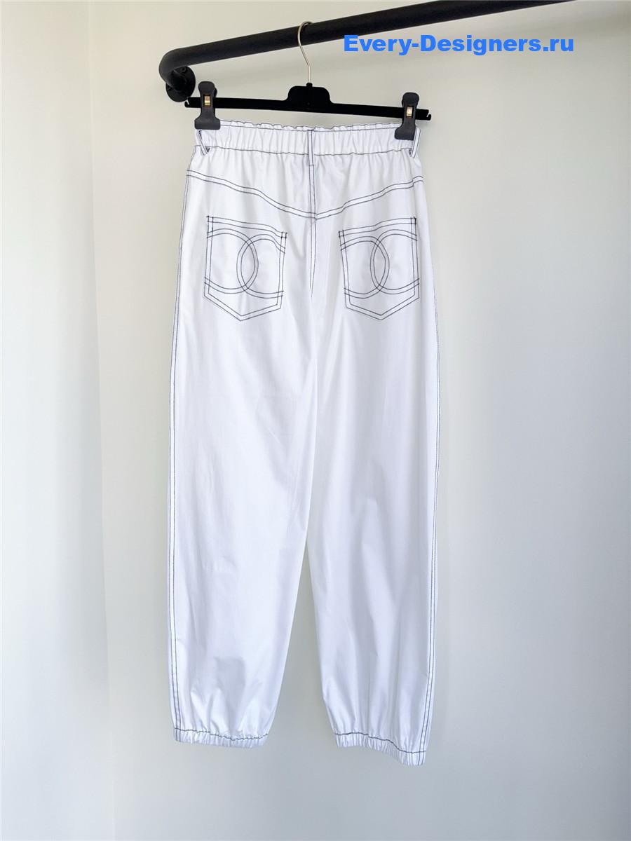 Ch**el white cc cropped pants