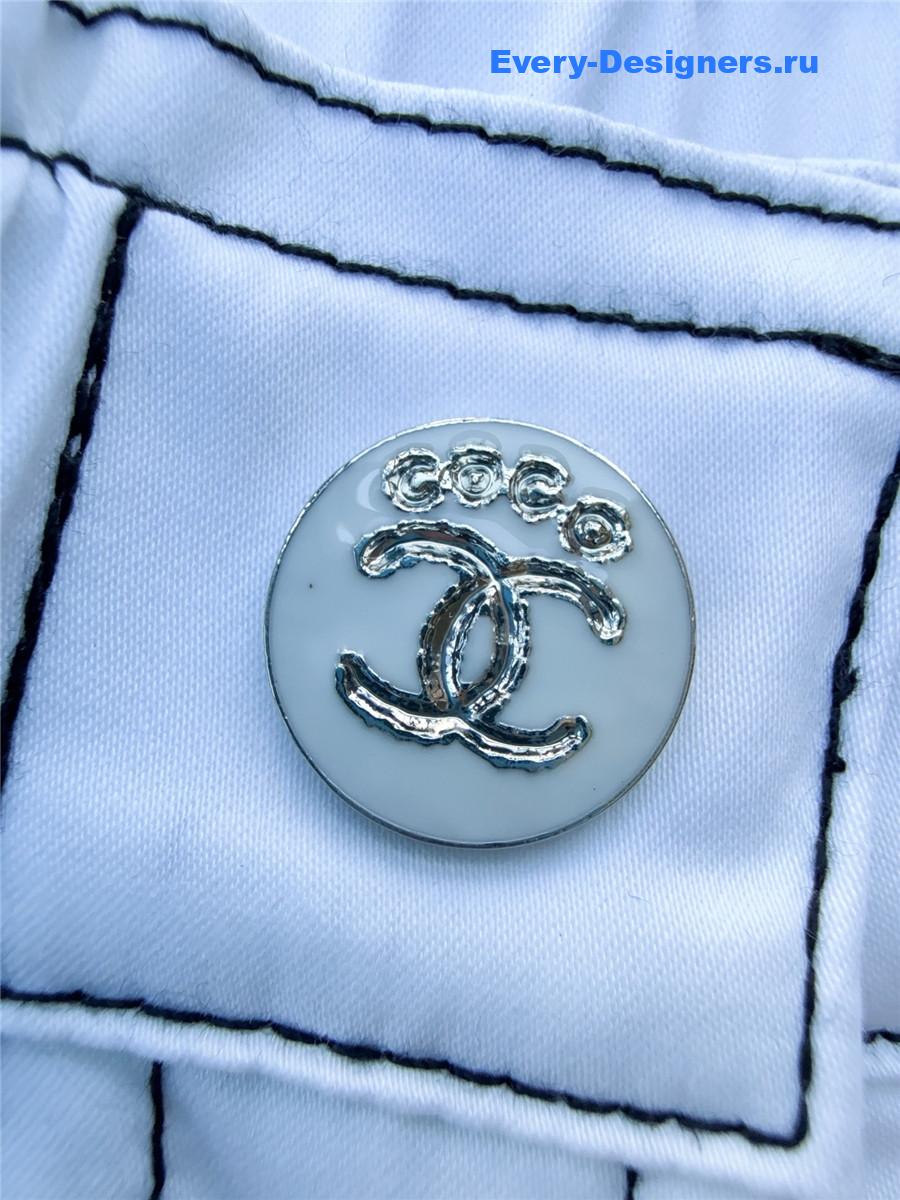 Ch**el white cc cropped pants