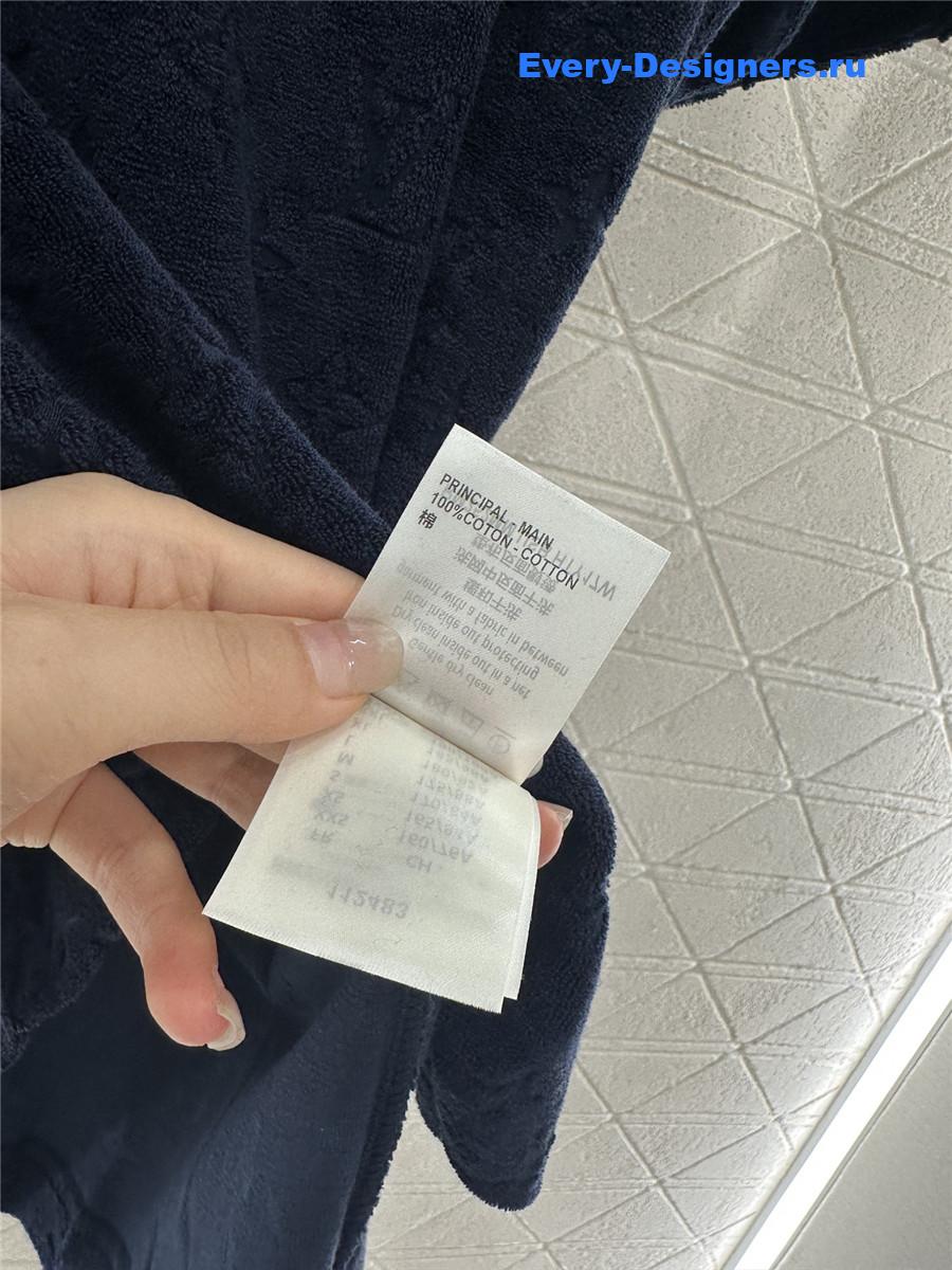 l0vis Vvtt0n dark blue jacquard tee